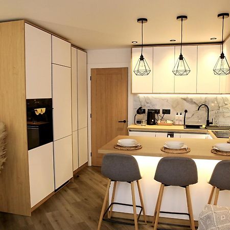Gape Apartment Лимбажи Екстериор снимка
